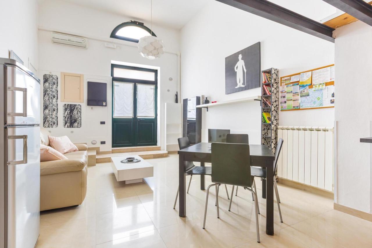 L'Appartamentino Holiday Home Lecce Bagian luar foto
