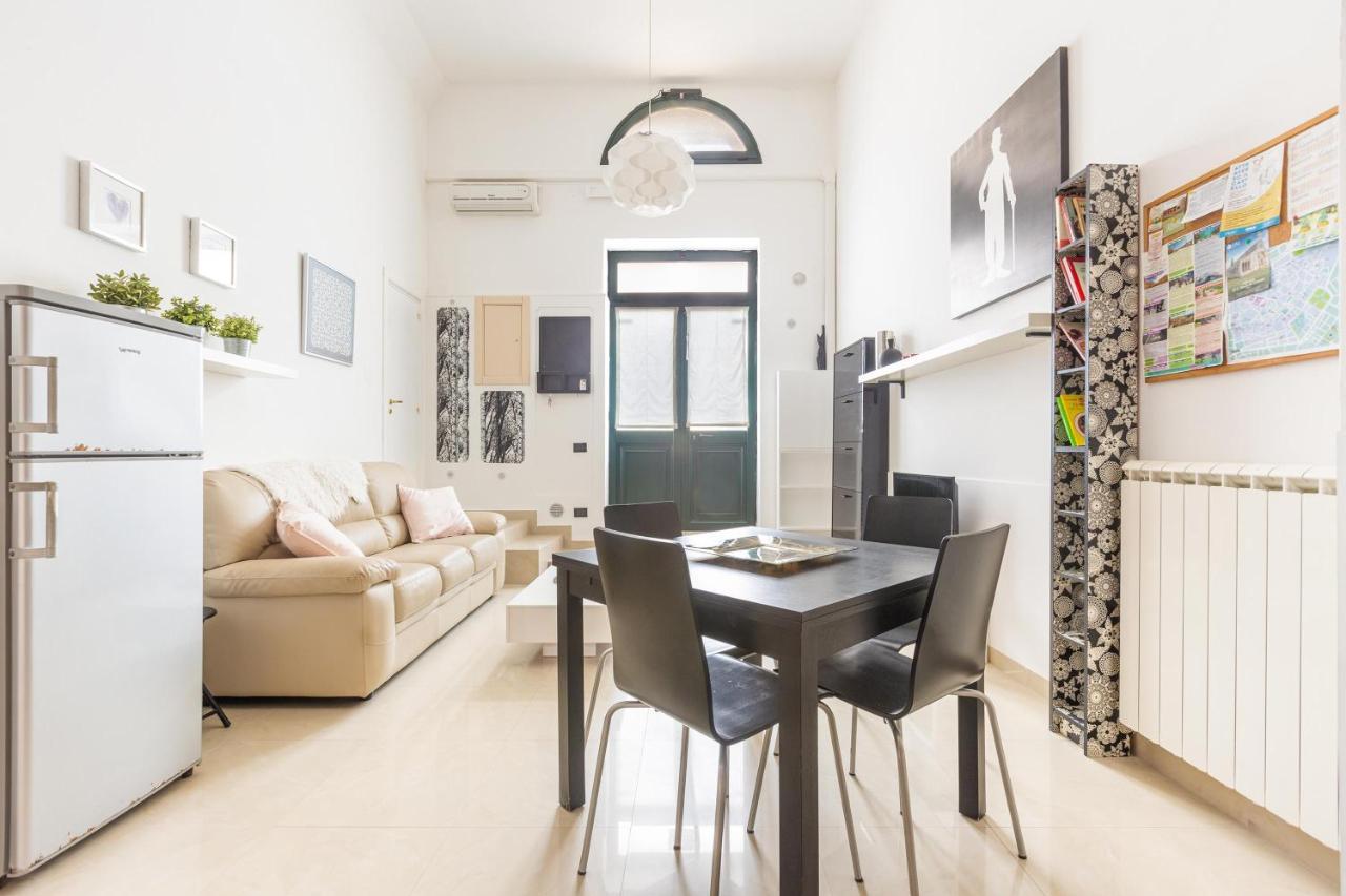 L'Appartamentino Holiday Home Lecce Bagian luar foto